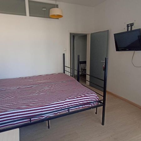 Newborn Comfort Hostel The Biggest Hostel Of Town With Best Location Prishtinë Luaran gambar